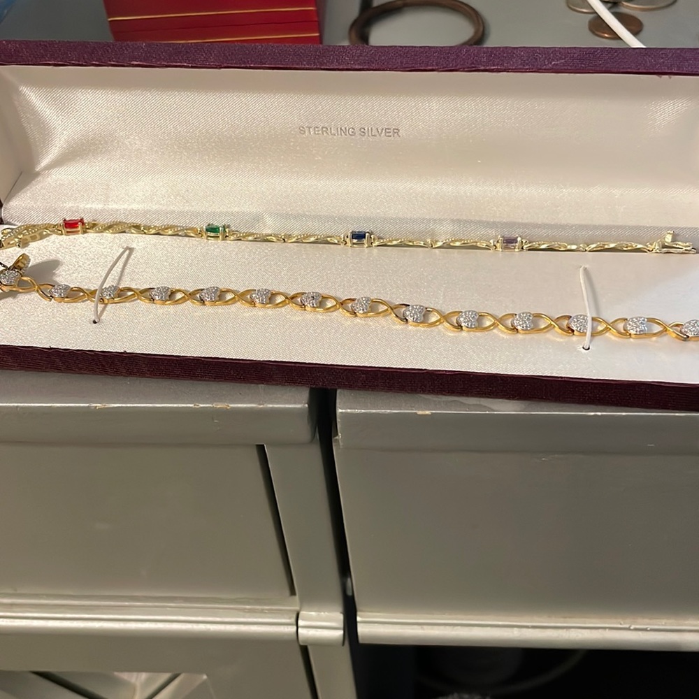 2 bracelets